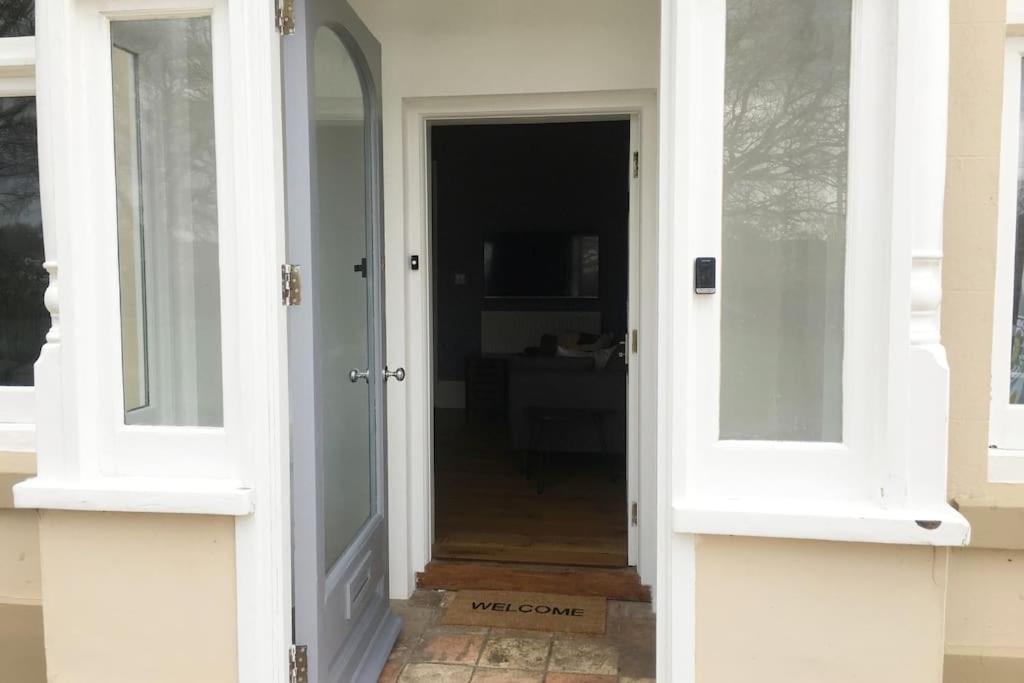 Stylish 2 Bed Apart In The Heart Of North Norfolk 노스월셤 외부 사진